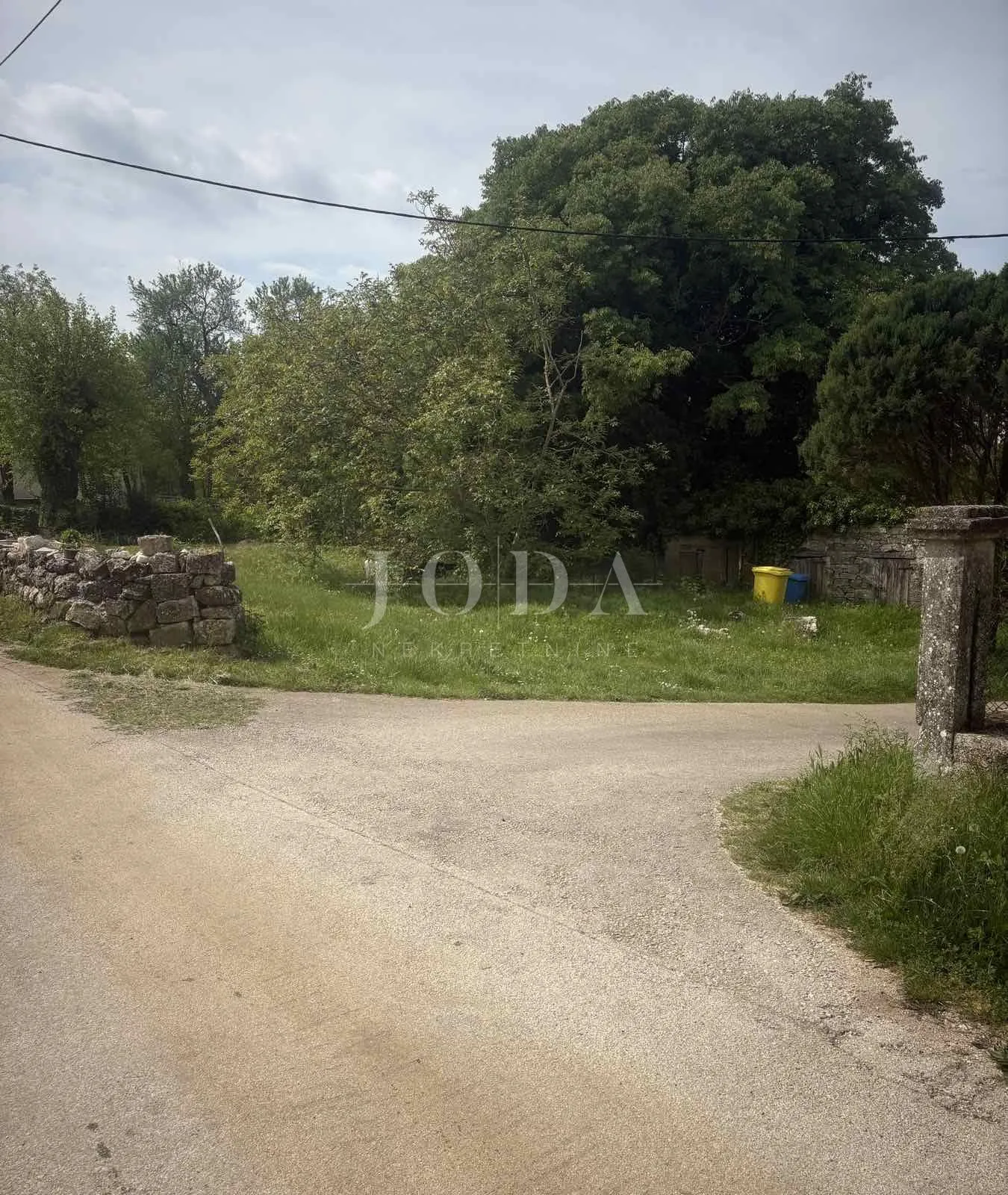 labin, okolica, kuća za adaptaciju u manjem, mirnom selu - slika 7