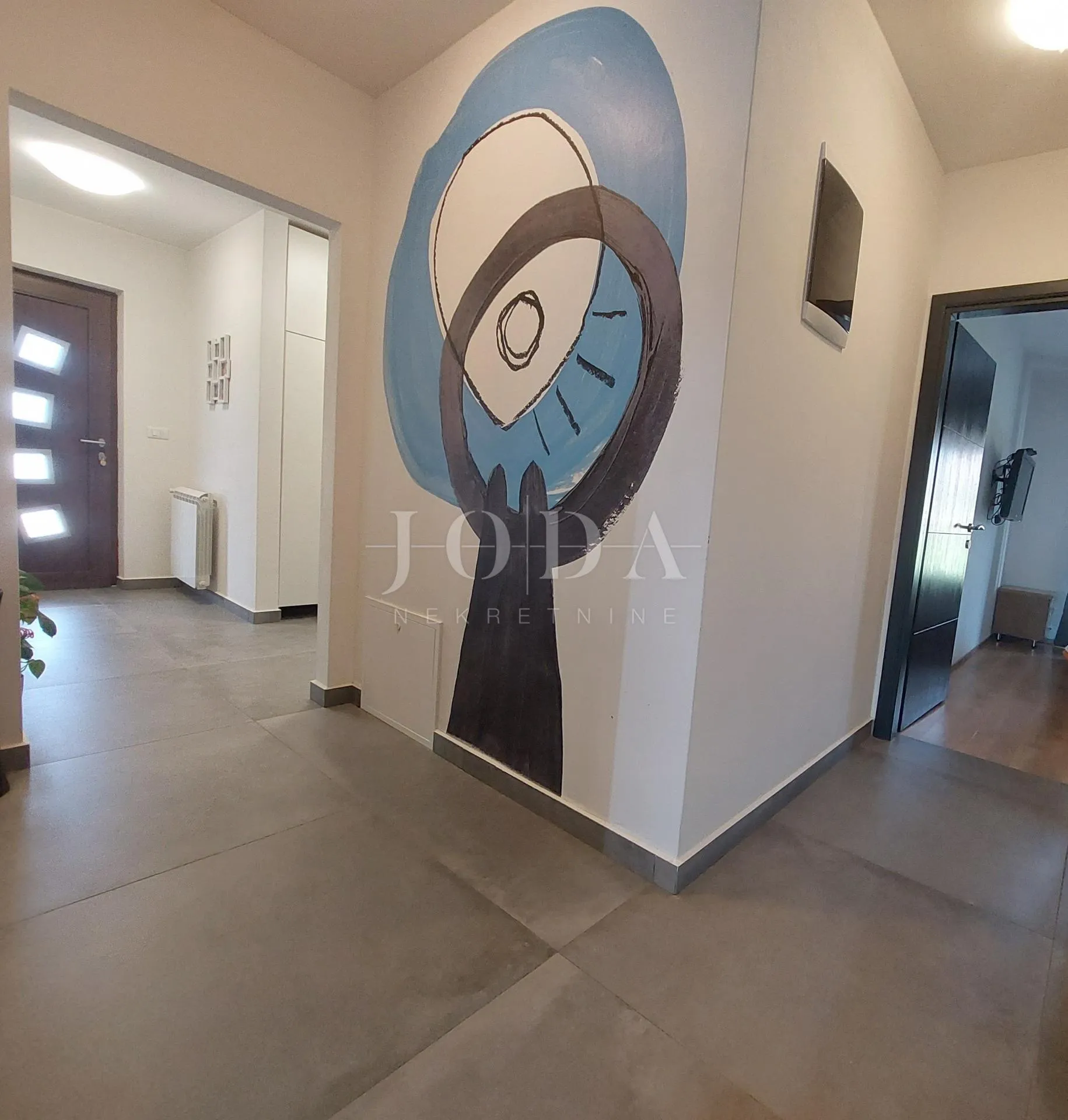 lijepa prizemnica sa prostranom okućnicom 1900m2,labin - slika 2