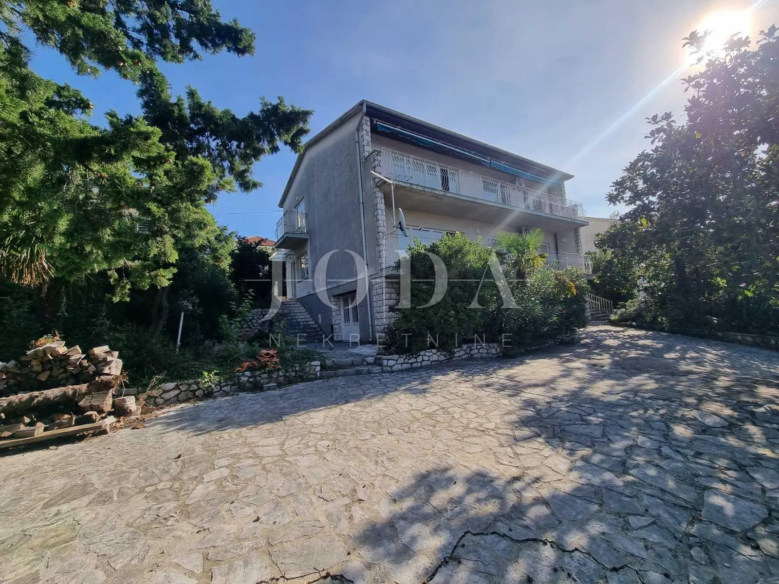 Selce, obiteljska kuća na odličnoj lokaciji - Selce, Crikvenica