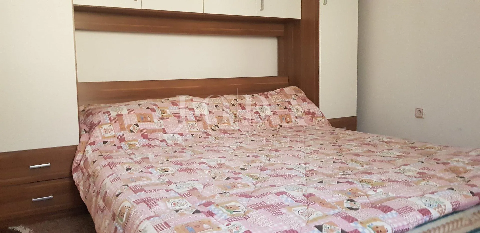 jadranovo kuća sa tri stana - slika 24