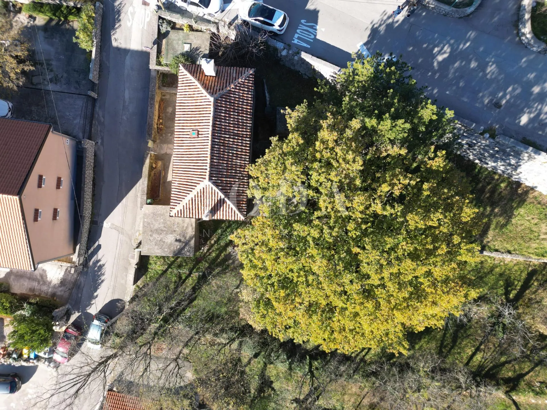 križišće primorska kuća sa velikom okućnicom - slika 6