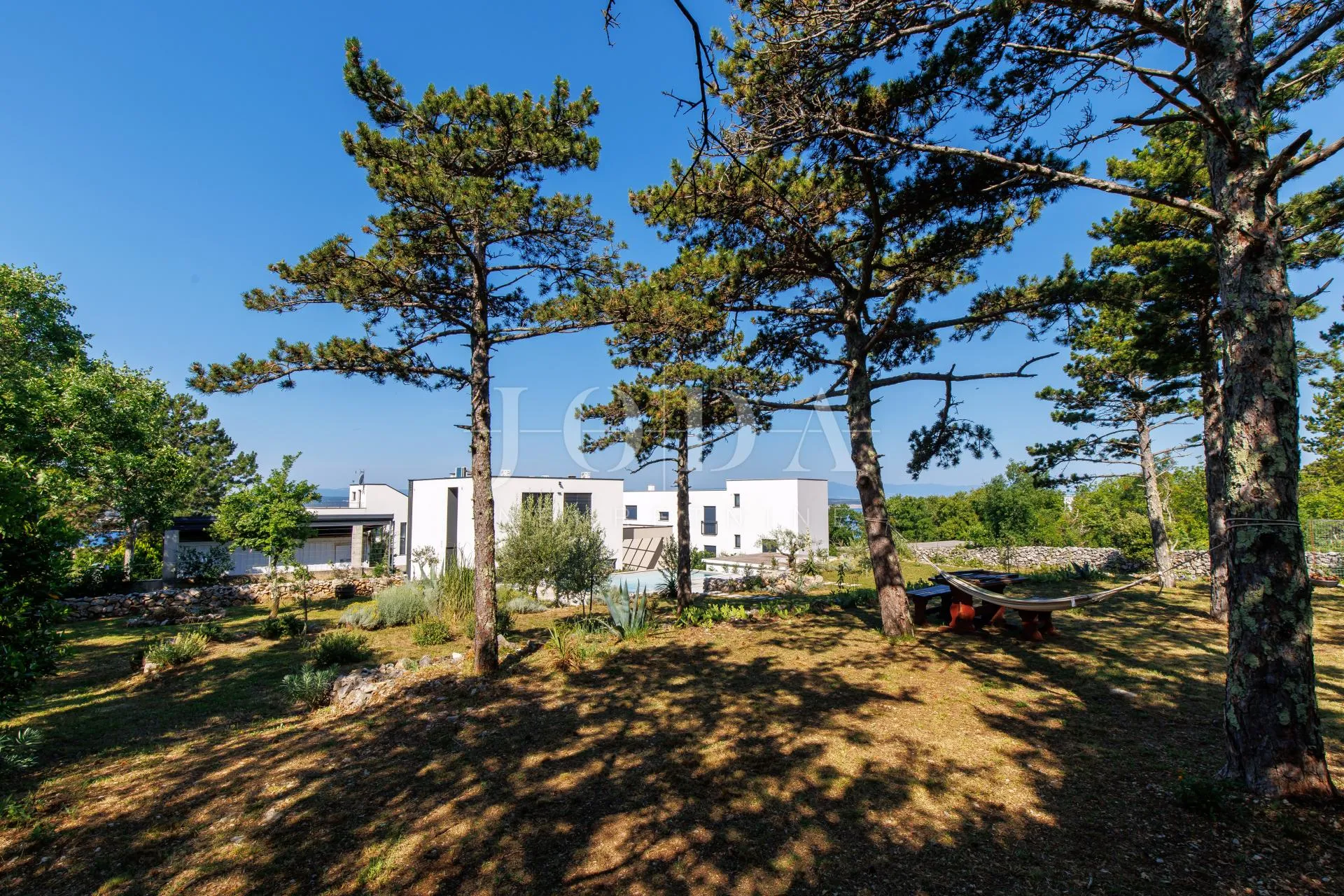 crikvenica- moderna kuća na velikoj okućnici - slika 22