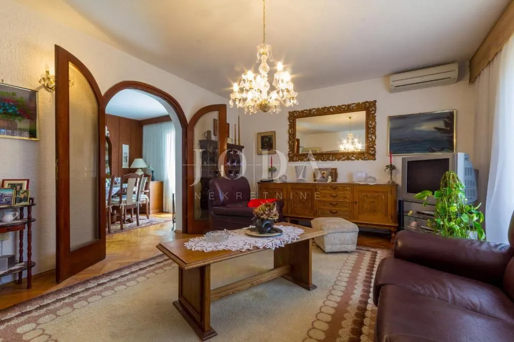 novi vinodolski, kuća u blizini centra i mora - slika 9