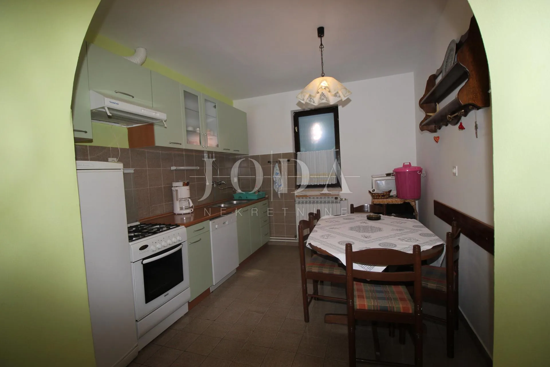 klenovica, kuća sa tri stambene jedinice - slika 9
