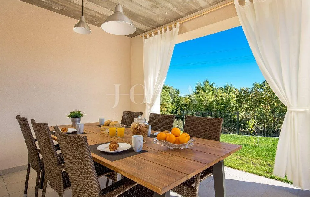 labin, okolica, villa sa bazenom i wellnessom - slika 12