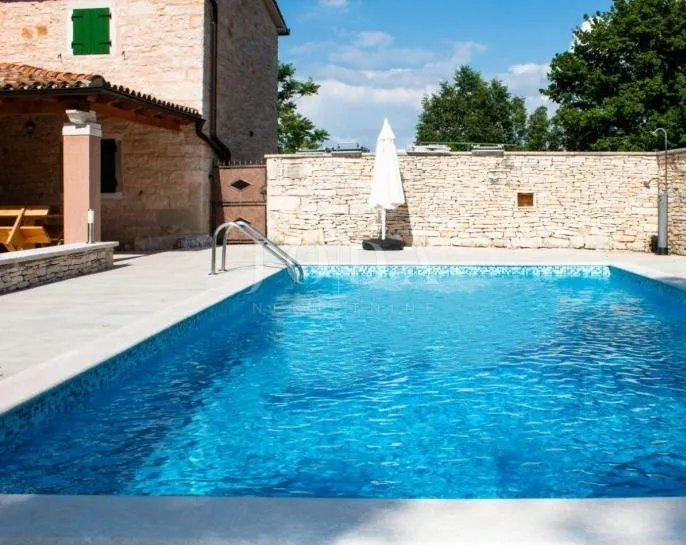 prekrasna kamena kuća sa bazenom,žminj okolica - slika 3