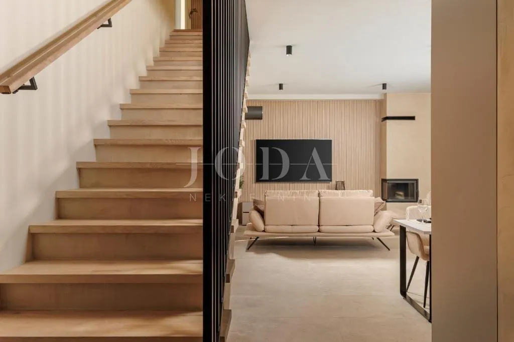 labin, okolica, moderna villa s bazenom i privatnim wellnessom - slika 34