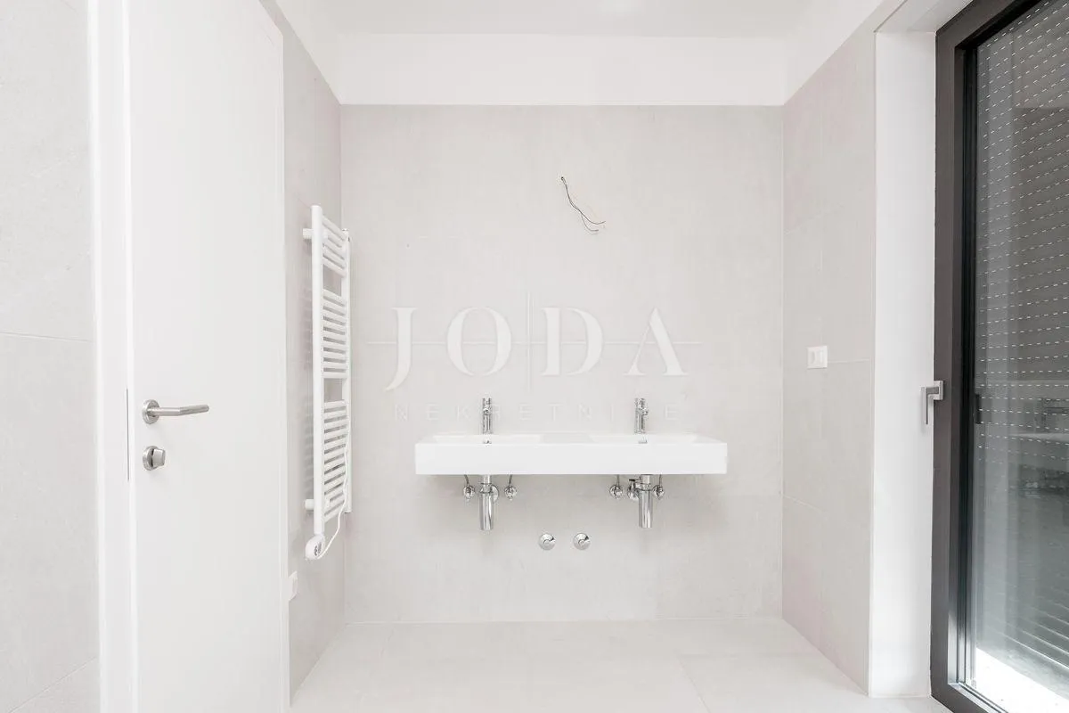 poreč, okolica, luksuzna nova villa - slika 40