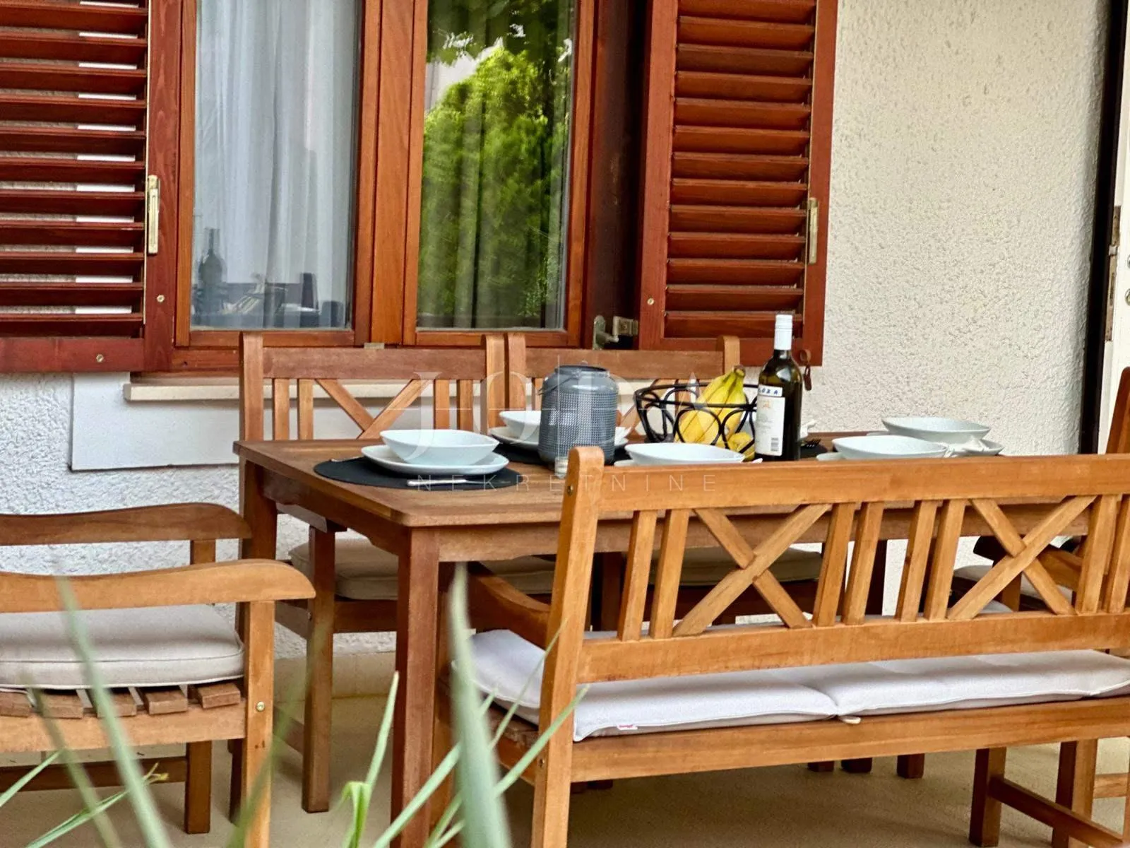 novi vinodolski, kuća sa dvorišnim objektom u blizini centra - slika 3