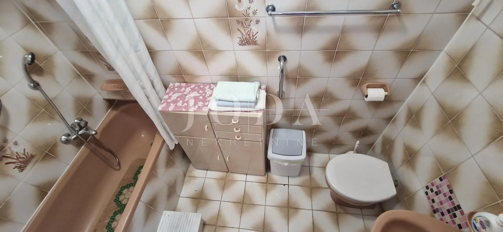 crikvenica, kuća u centru sa uhodanim turističkim poslovanjem - slika 10