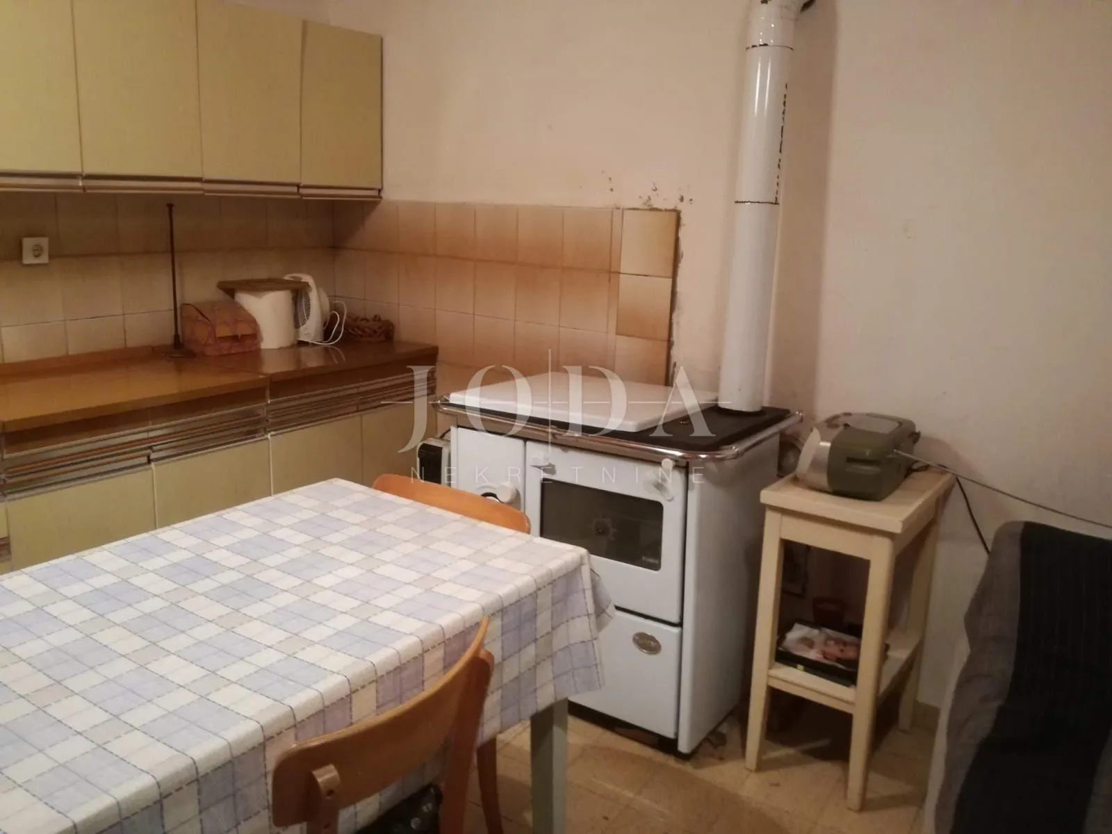 kamena kuća u nizu motovun - slika 6