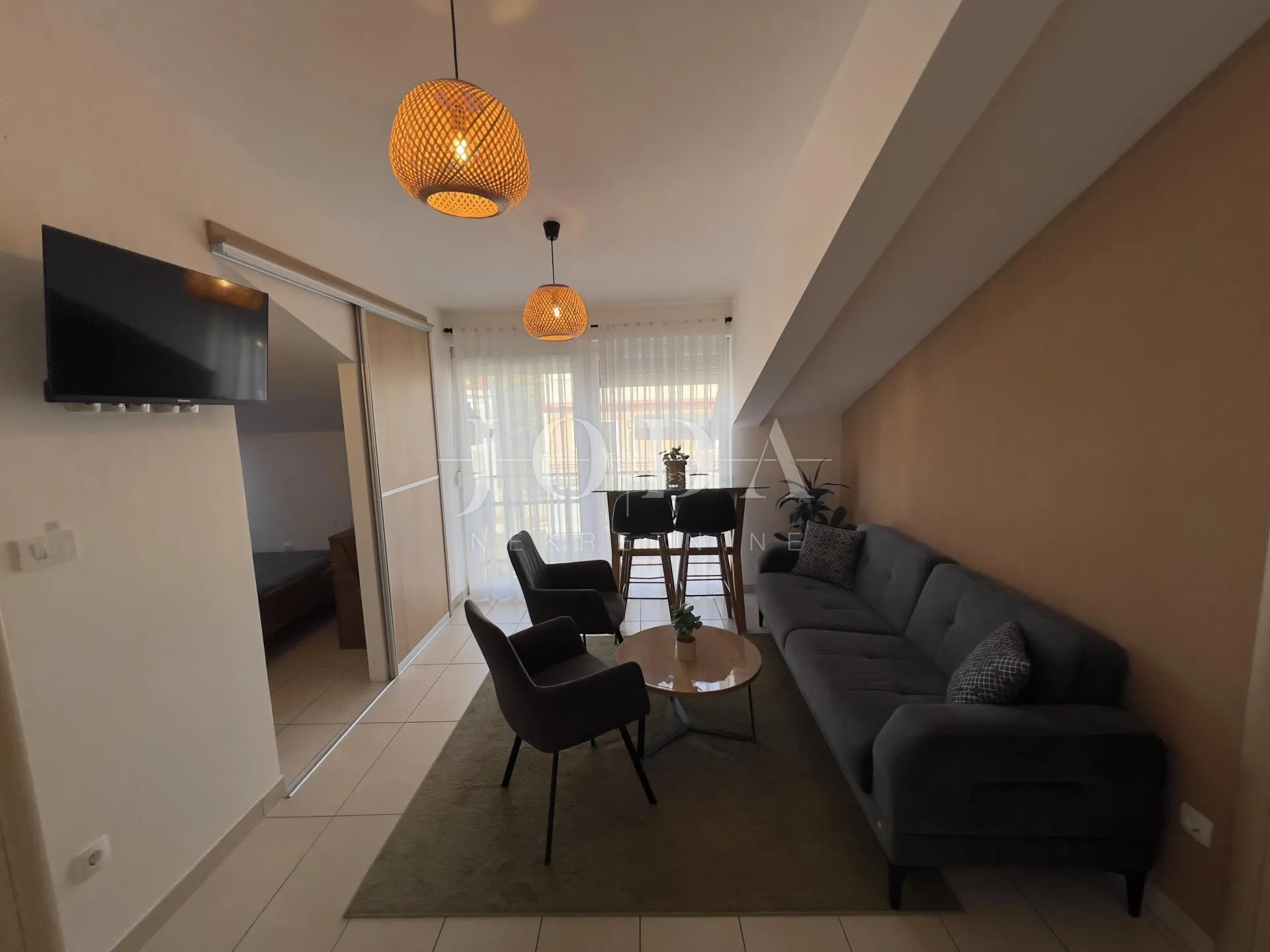 uređeni apartman u centru crikvenice, prvi red do mora - slika 6
