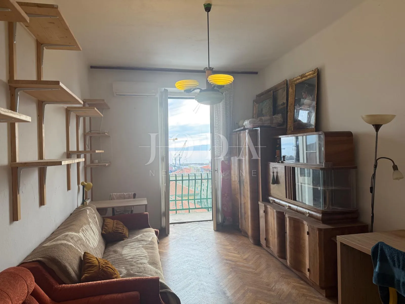 dvosobni stan 62 m² – stari grad rijeka, balkon i pogled, par minuta od korza - slika 4