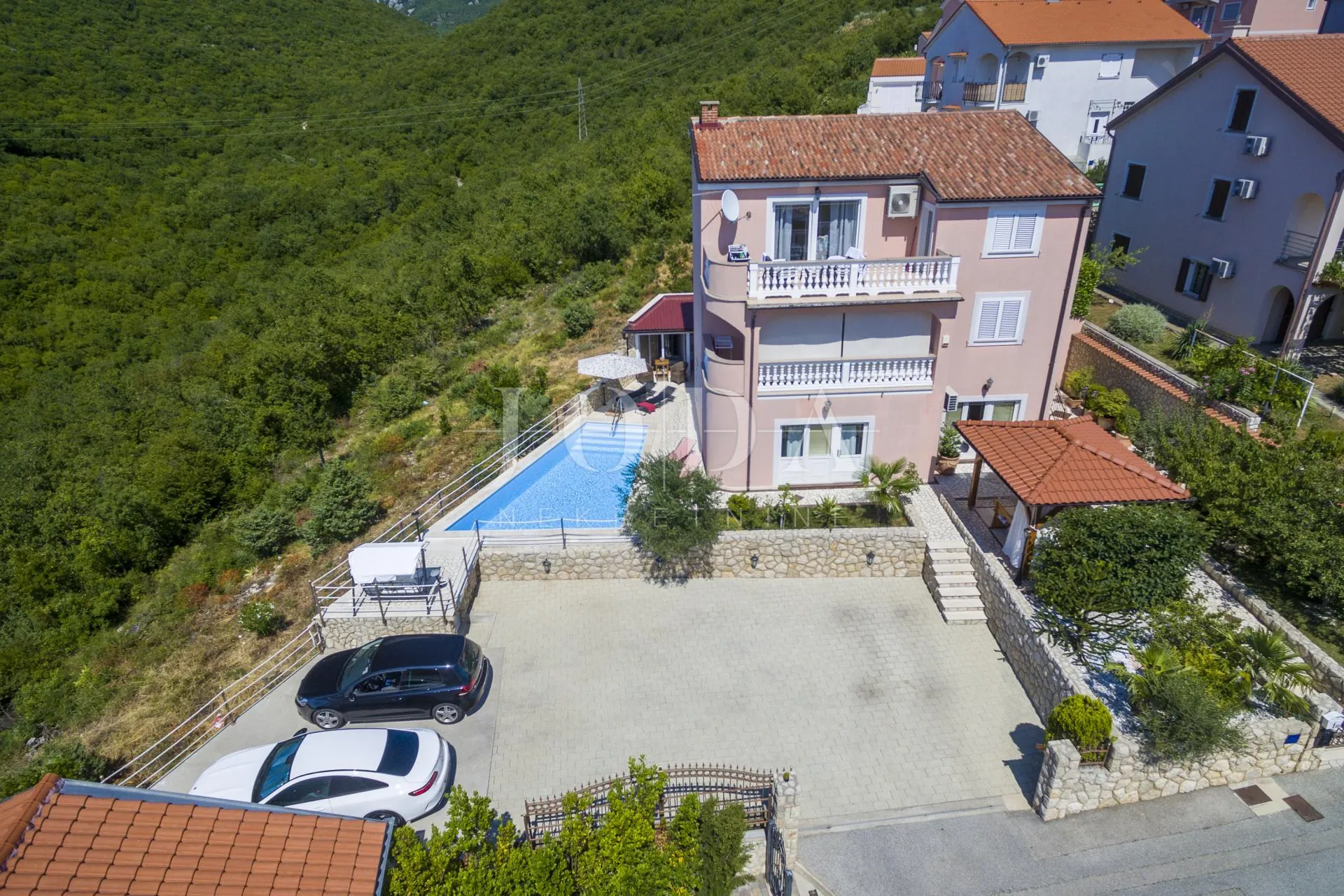 crikvenica, kuća sa tri stambene jedinice i bazenom - slika 49