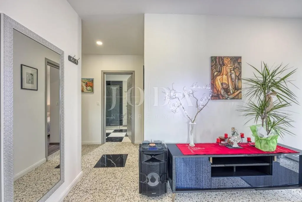 buzet, okolica, elegantna villa sa bazenom - slika 16
