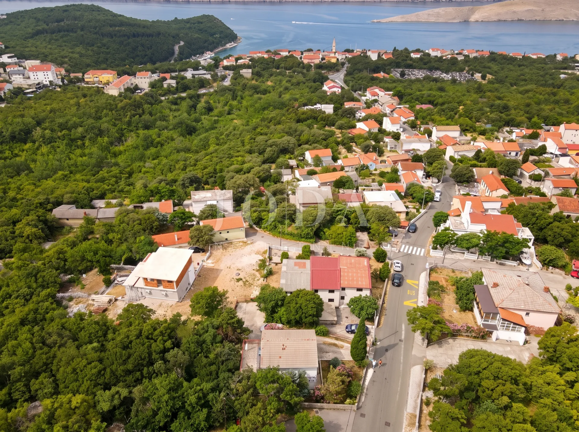 jadranovo – kuća dvojnica idealna za dvije obitelji, 600 m od mora - slika 6