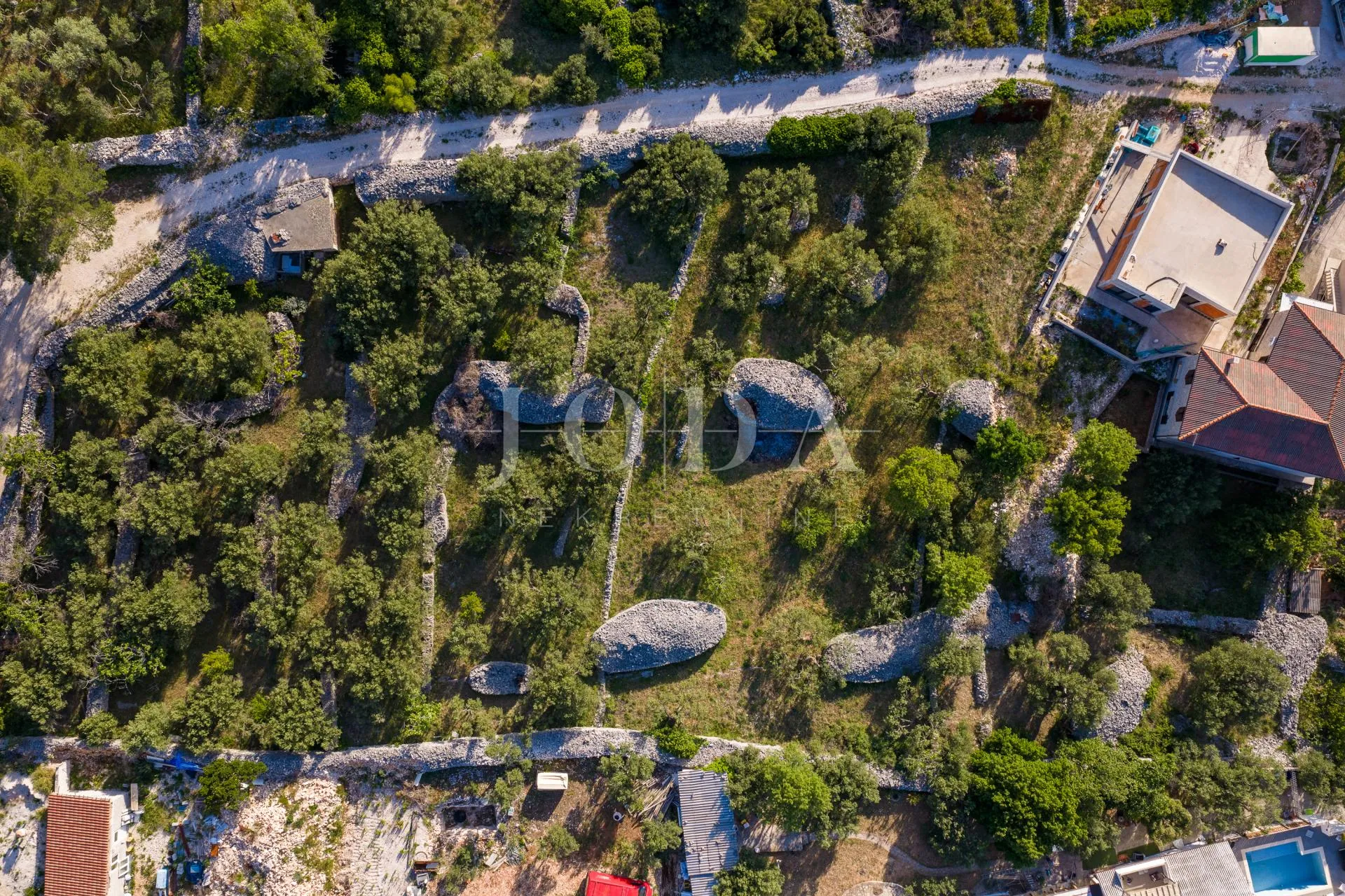 povlja, brač – zemljište s dozvolom za 4 stana - slika 10