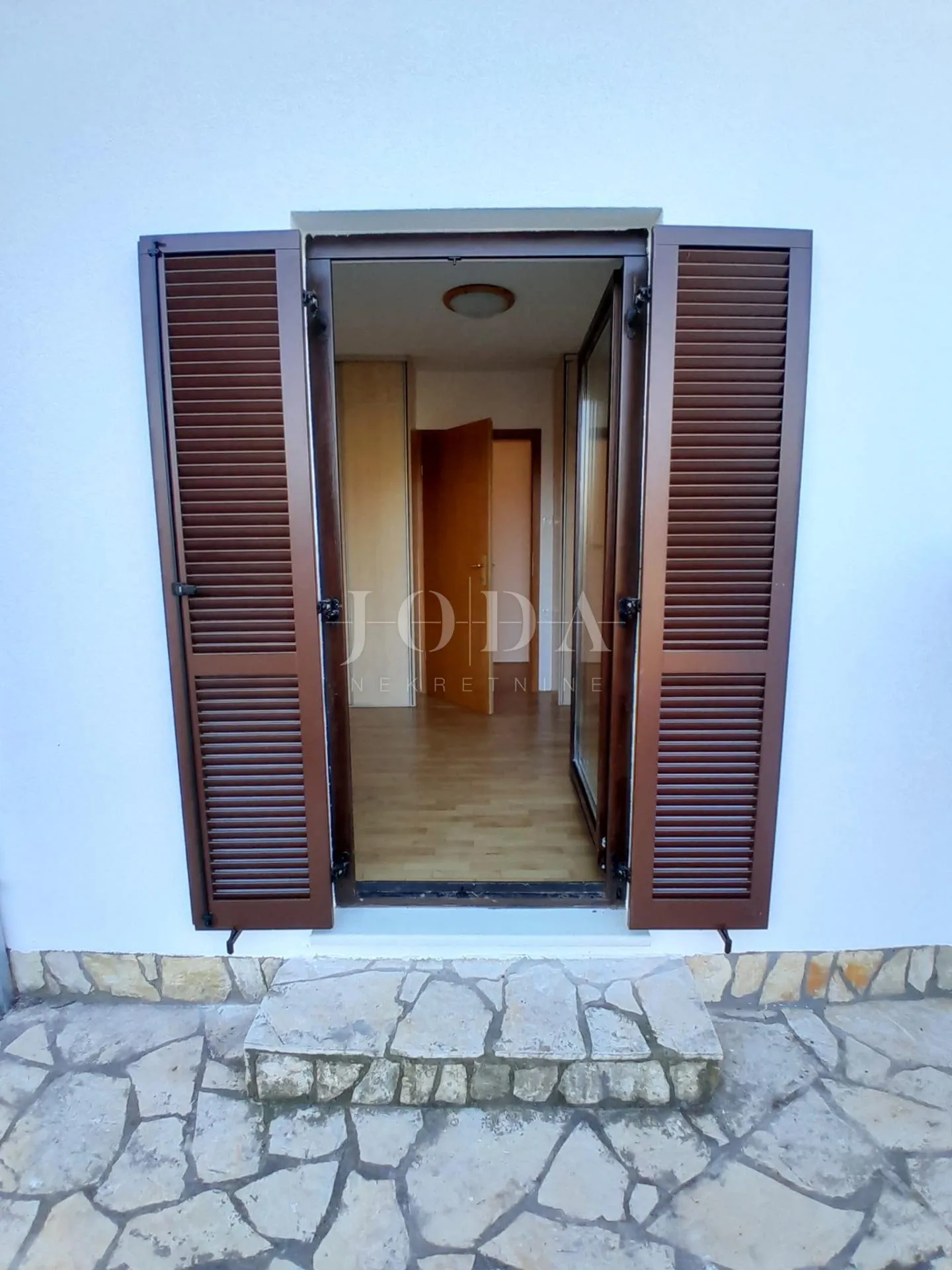 apartman sa bazenom - slika 16
