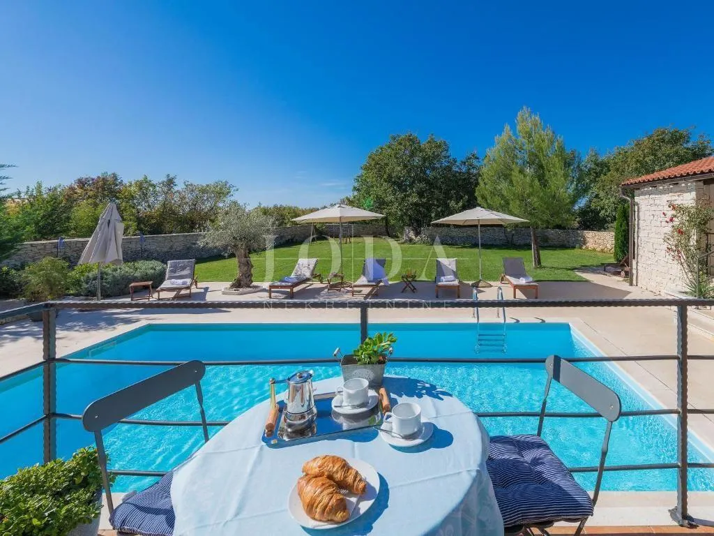 svetvinčenat, okolica, prekrasna villa sa bazenom - slika 12