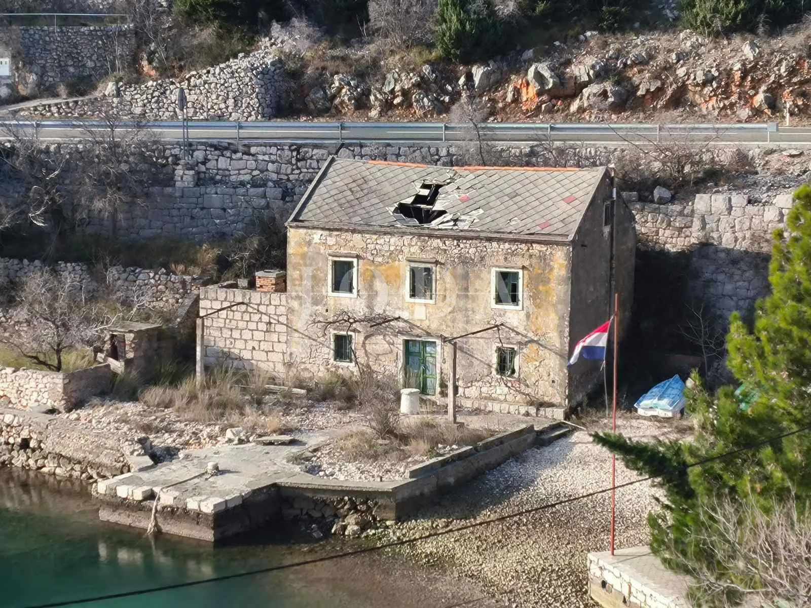 barić draga, kamena kuća za adaptaciju prvi red do mora - slika 2