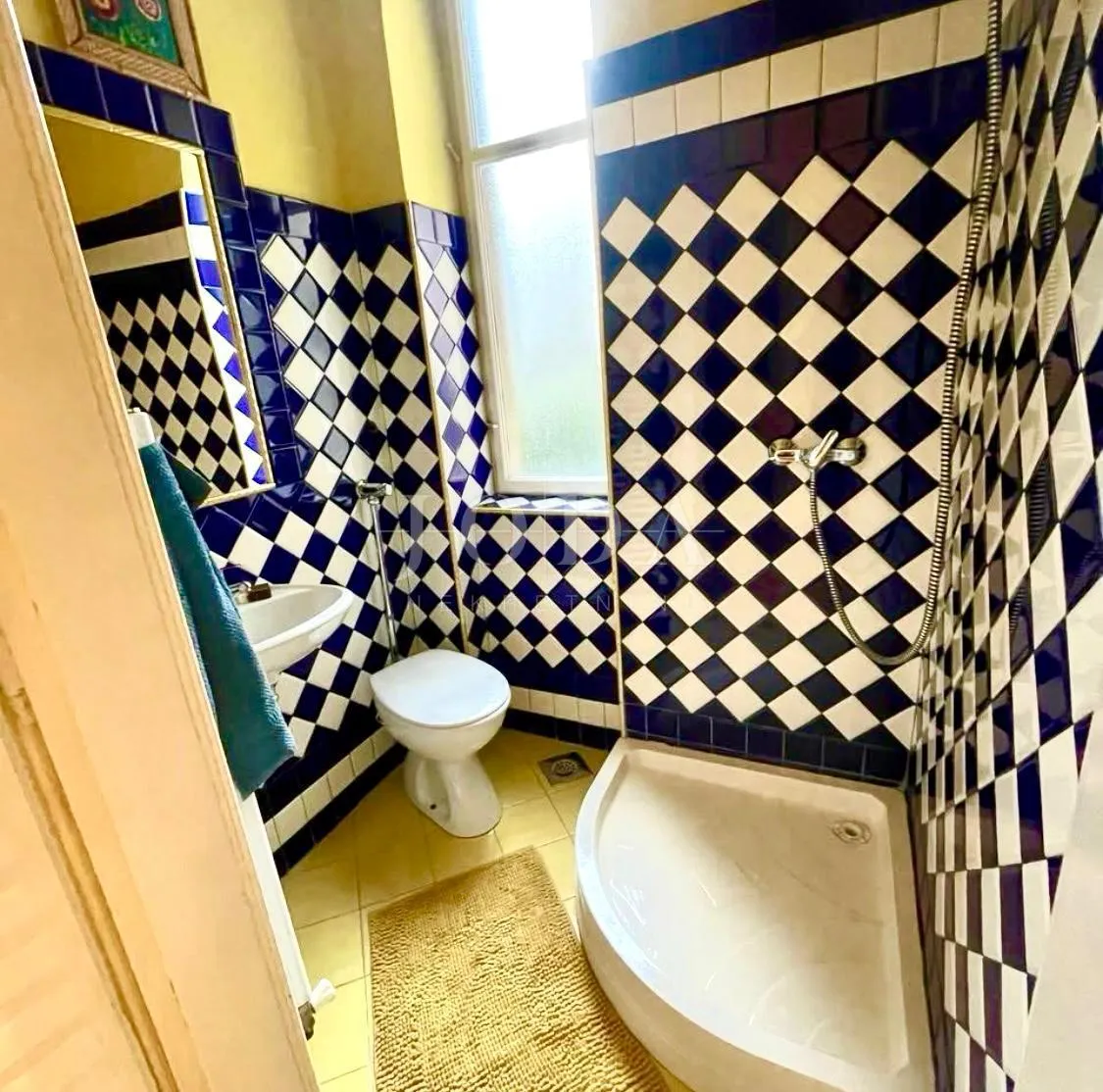 rijeka - kompletno namješten stan s dvije kupaonice i balkonima – mogućnost dva apartmana! - slika 11