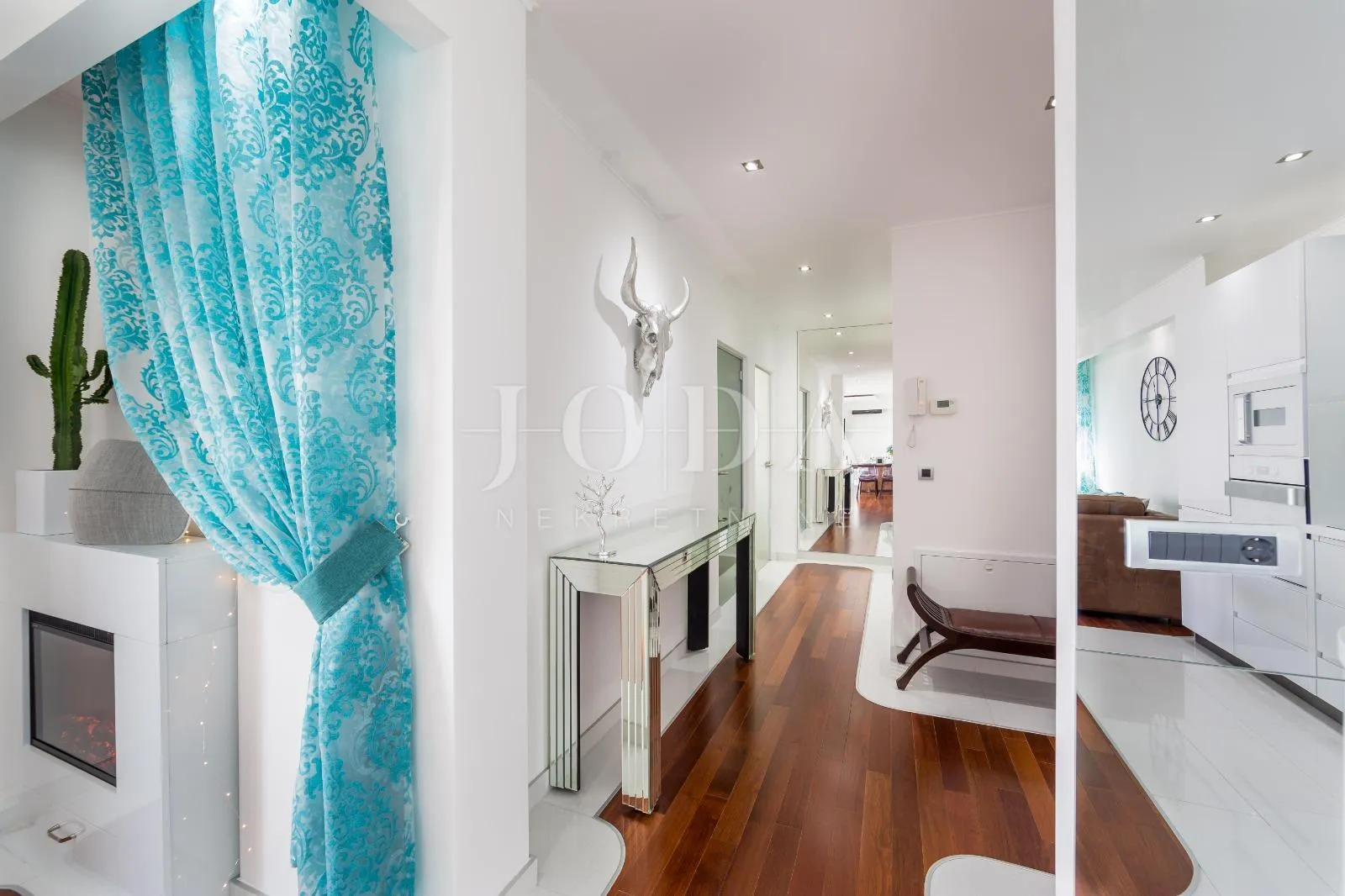 crikvenica luksuzni penthouse s fenomenalnim pogledom - slika 11