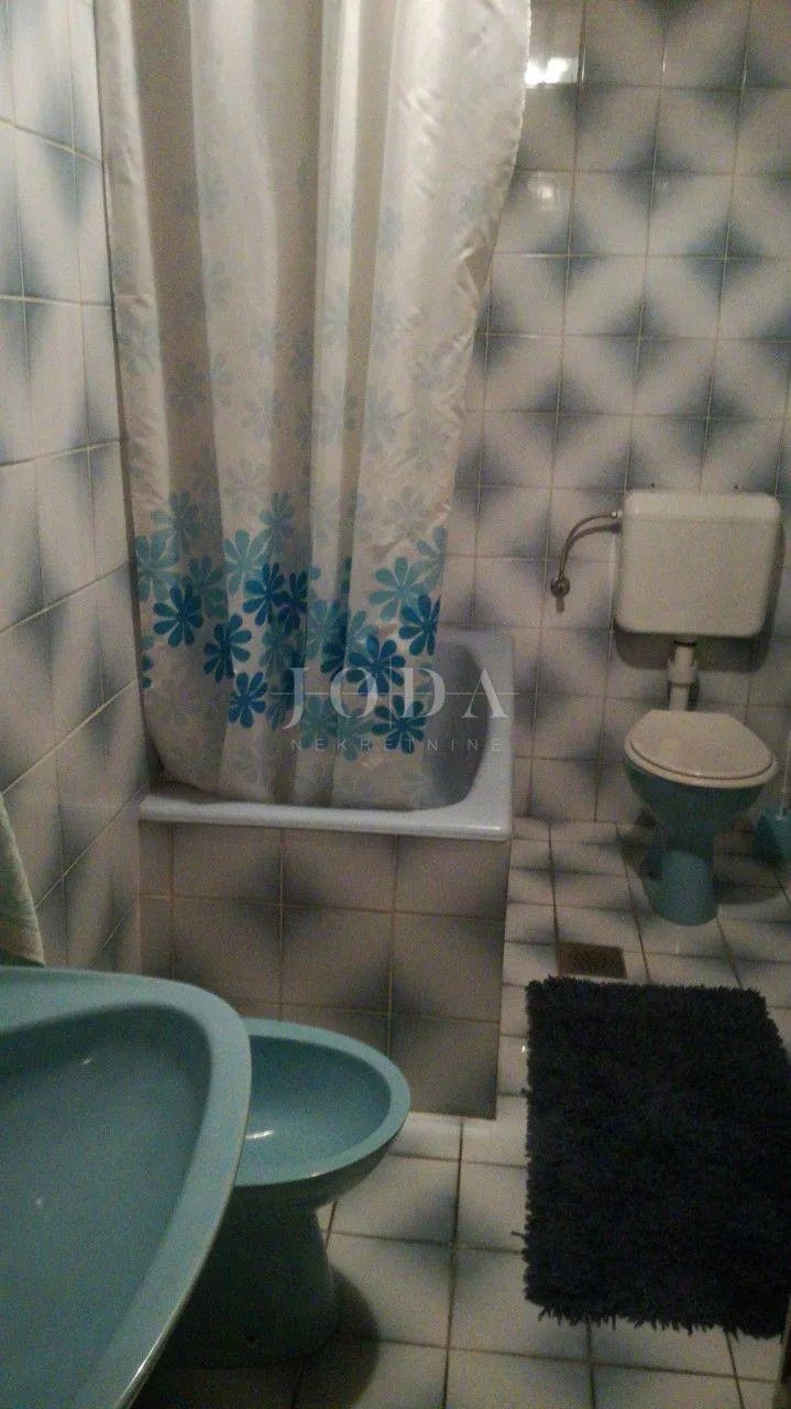kamena kuća u nizu motovun - slika 9