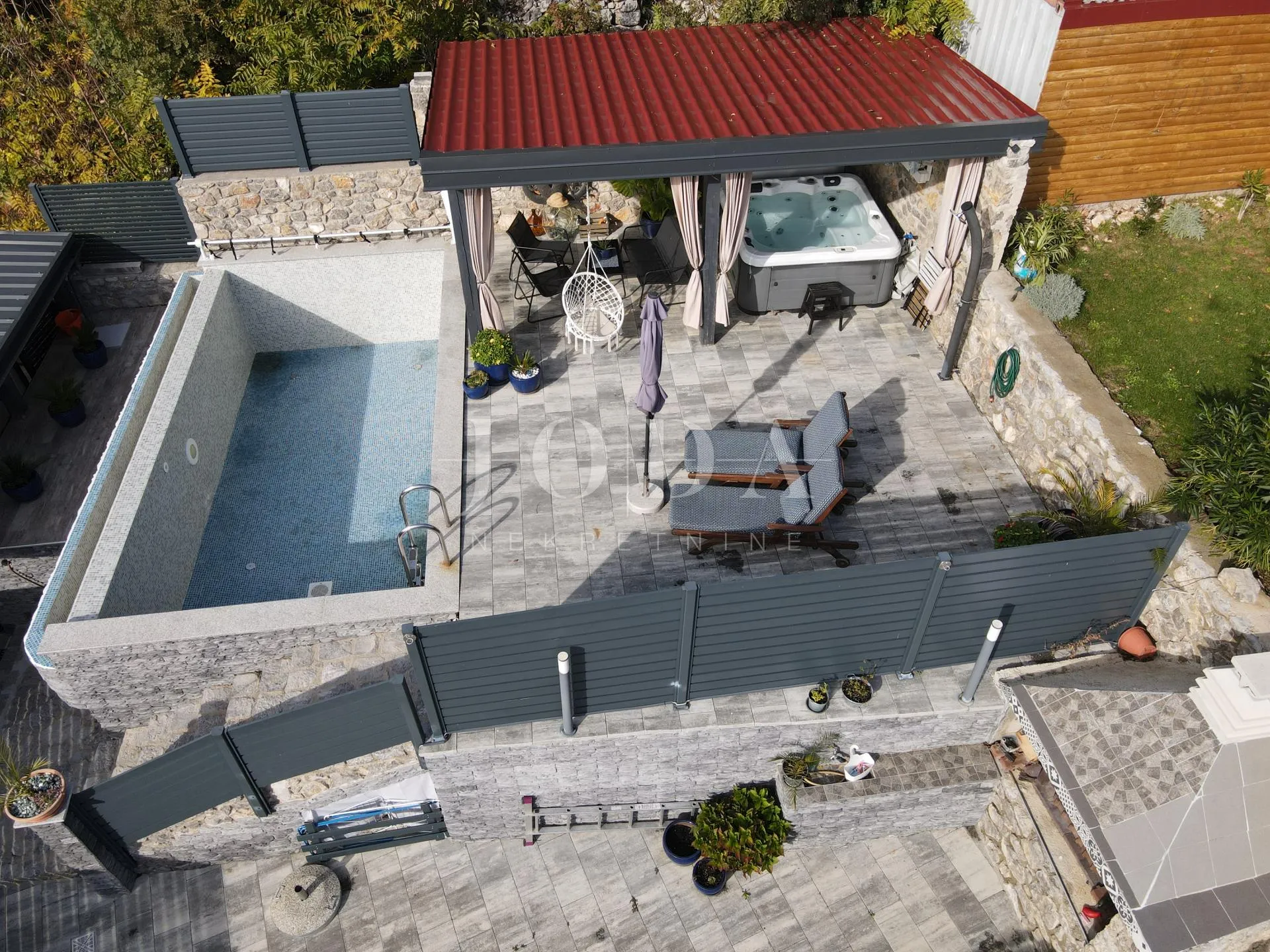 bribir kuća sa bazenom - slika 11