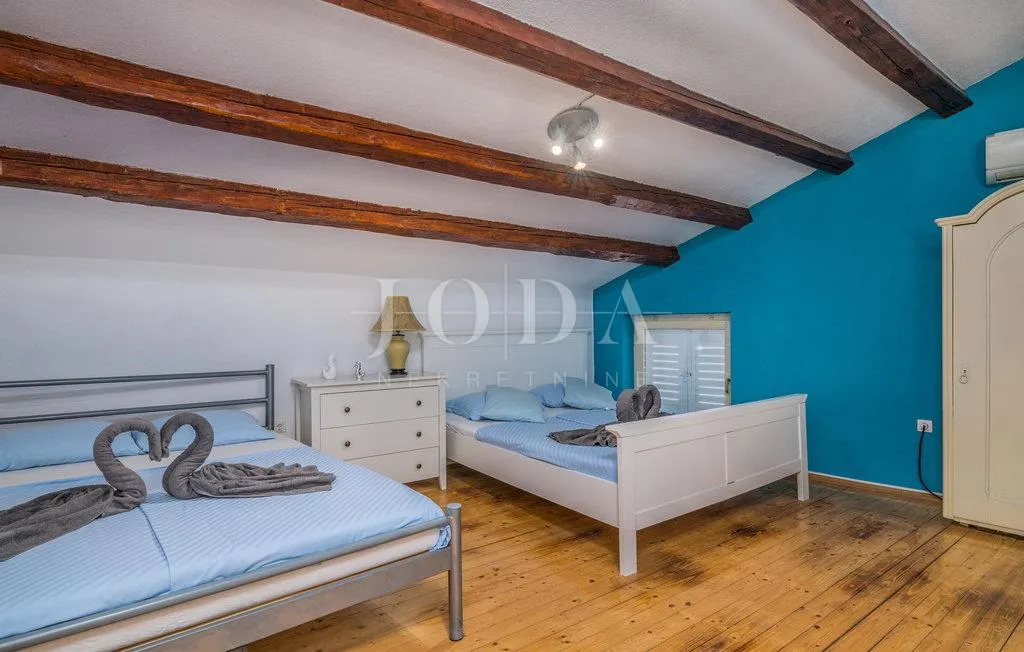 kamena kuća sa bazenom otok krk - slika 8