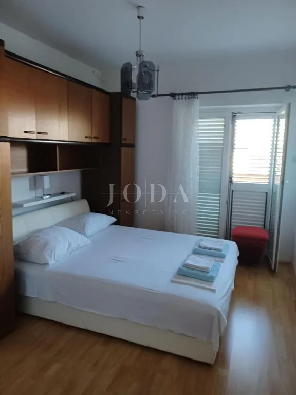 senj, kuća sa dva stana - slika 13