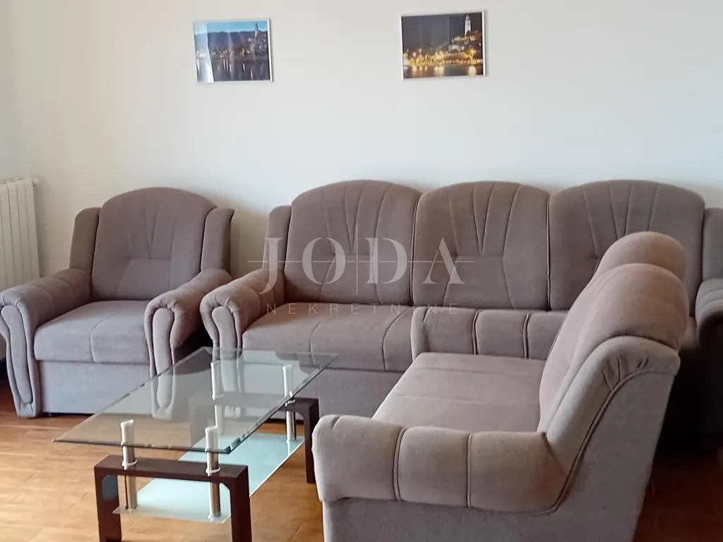 novi vinodolski. kuća sa četiri stana i poslovnim prostorom - slika 9