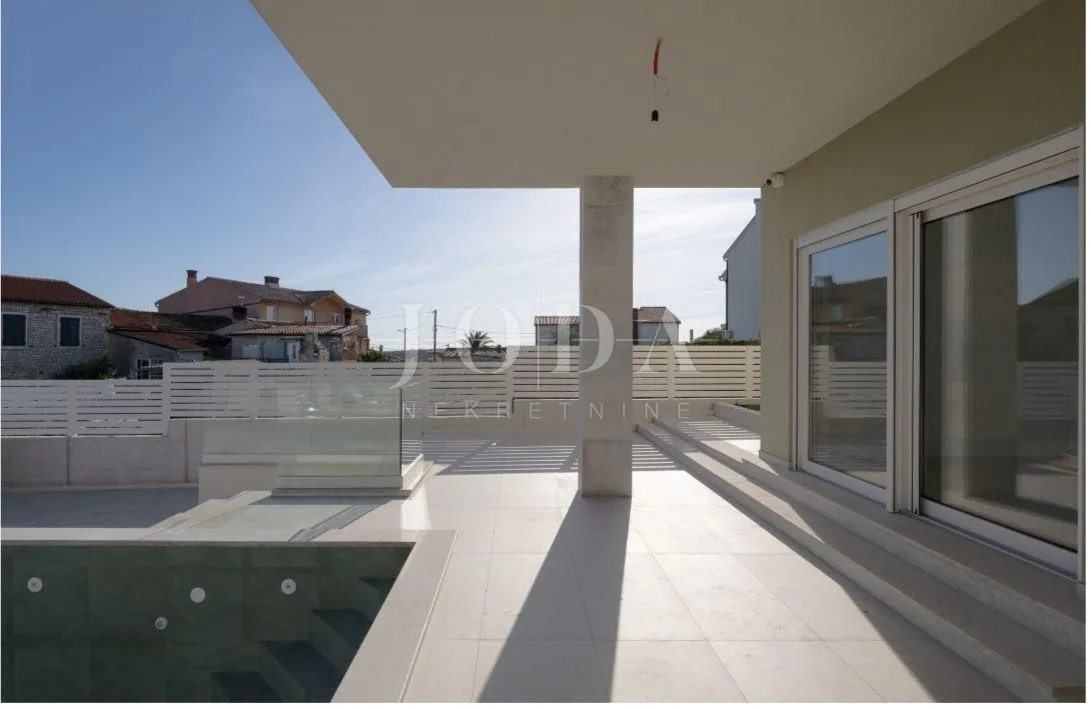 ližnjan, nova moderna villa sa pogledom na more - slika 6