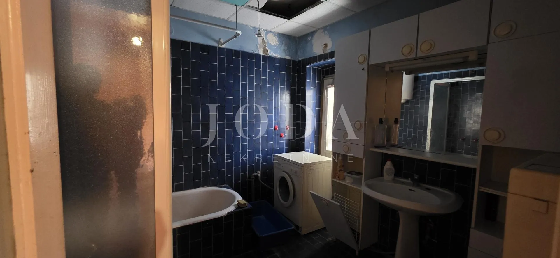 kuća u centru crikvenice, 150 m², 200 m od mora – potencijal za investiciju - slika 9