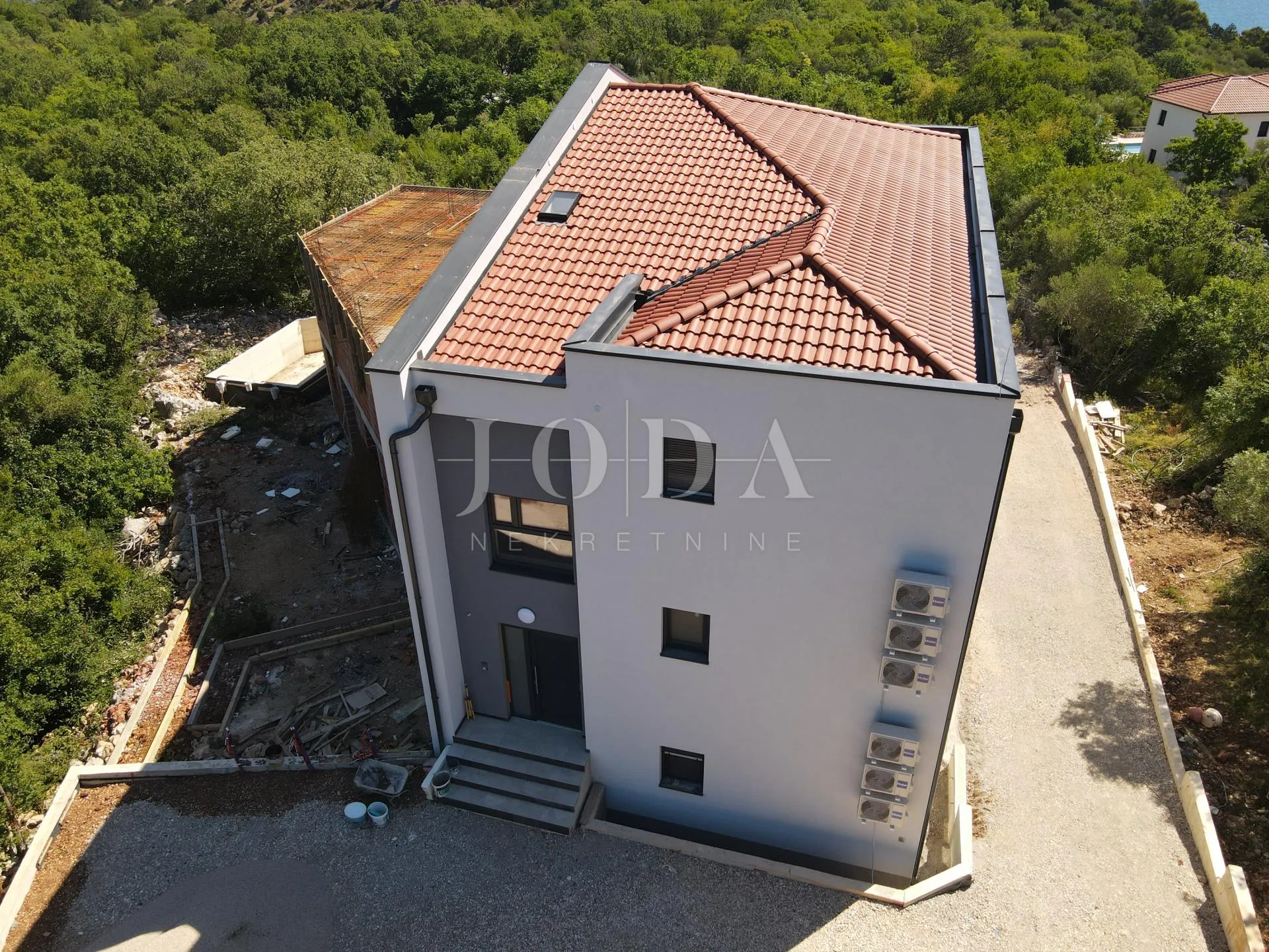 otok krk vrbnik stan sa bazenom u novogradnji - slika 14