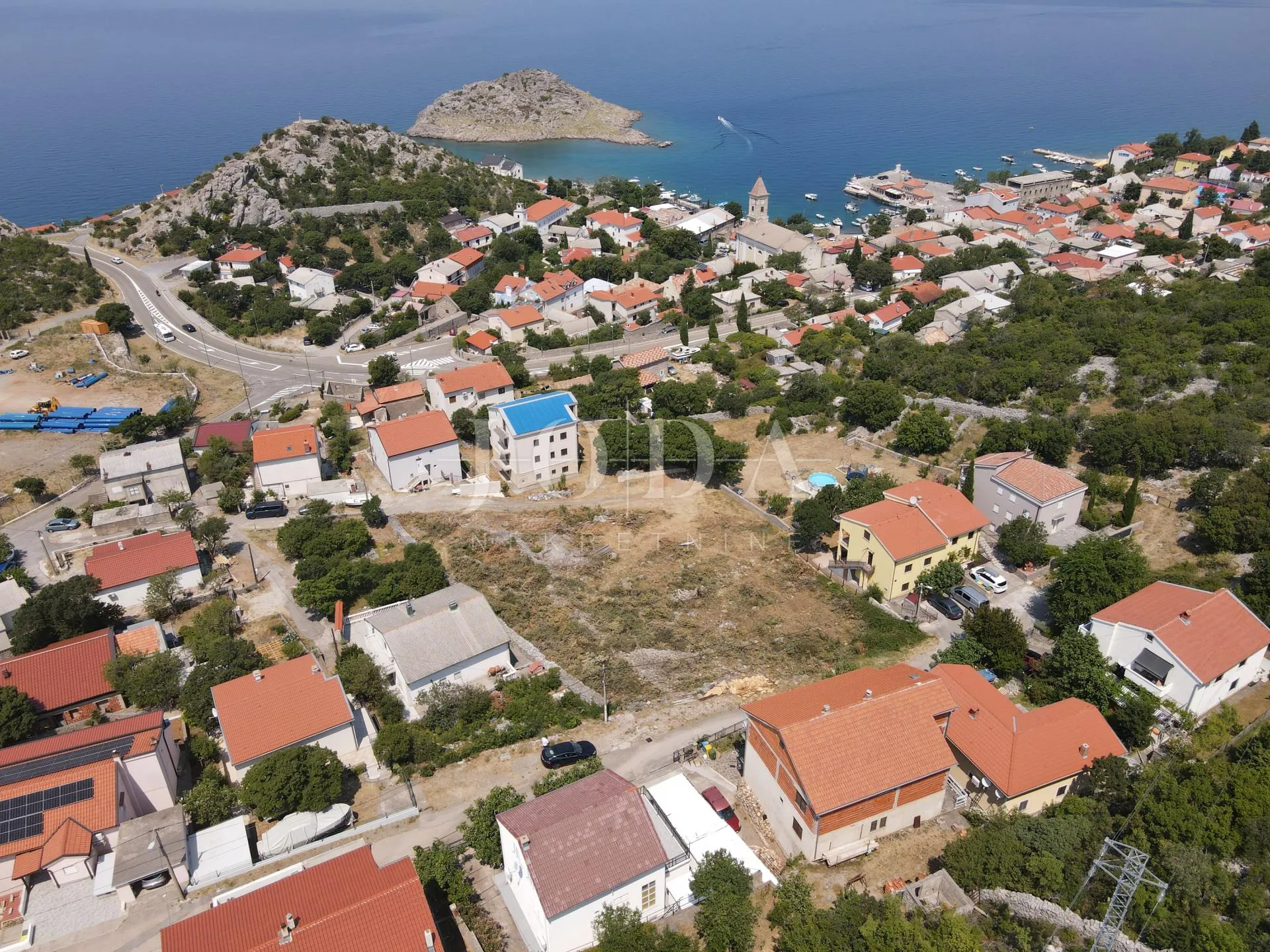 zemljište sa građevinskom dozvolom za 20 stanova - slika 16