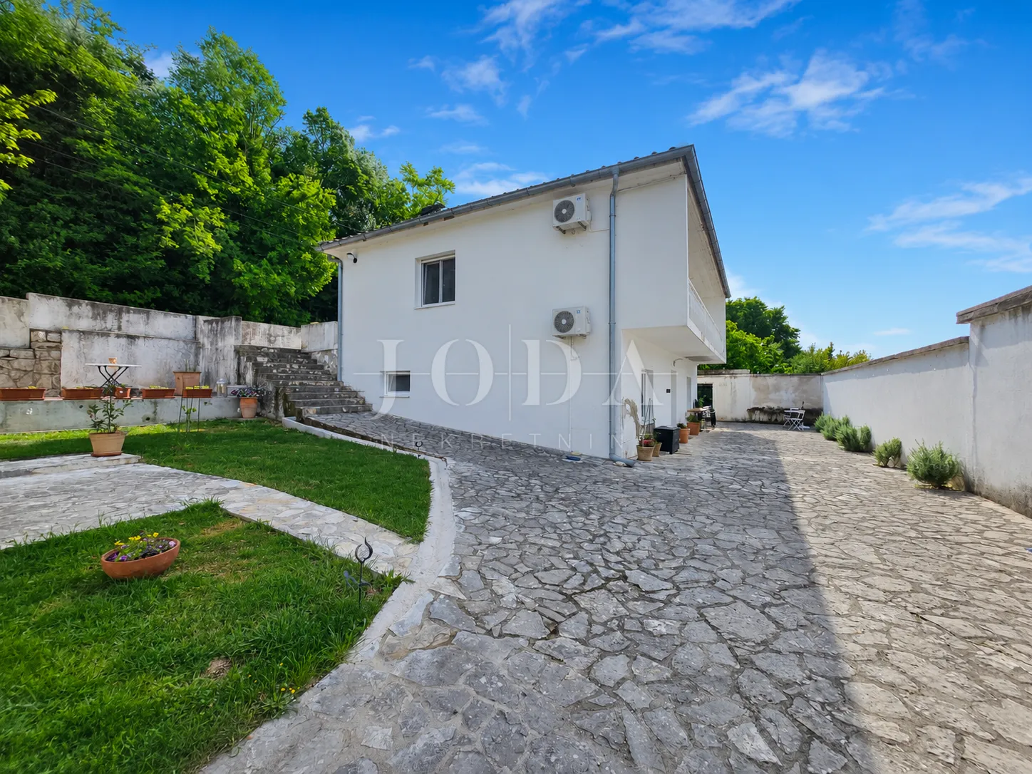 bribir, kuća sa dva stana - slika 2
