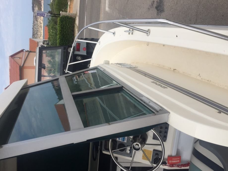 fisherman sa kabinom white sark 226 – moguca zamjena za veci - slika 3