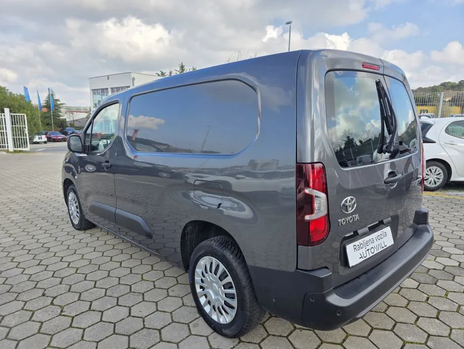 toyota proace city 1,5 d-4d 75 kw (102 ks) l2, 2022 god. - slika 5