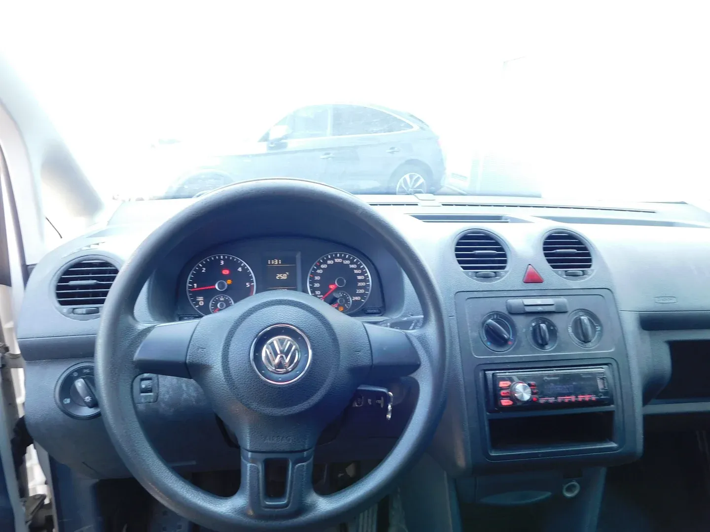 03530 vw caddy furgon 1.6 tdi - slika 4