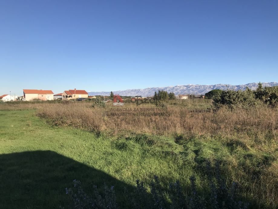 VRSI - Građevinsko zemljište 1250m2