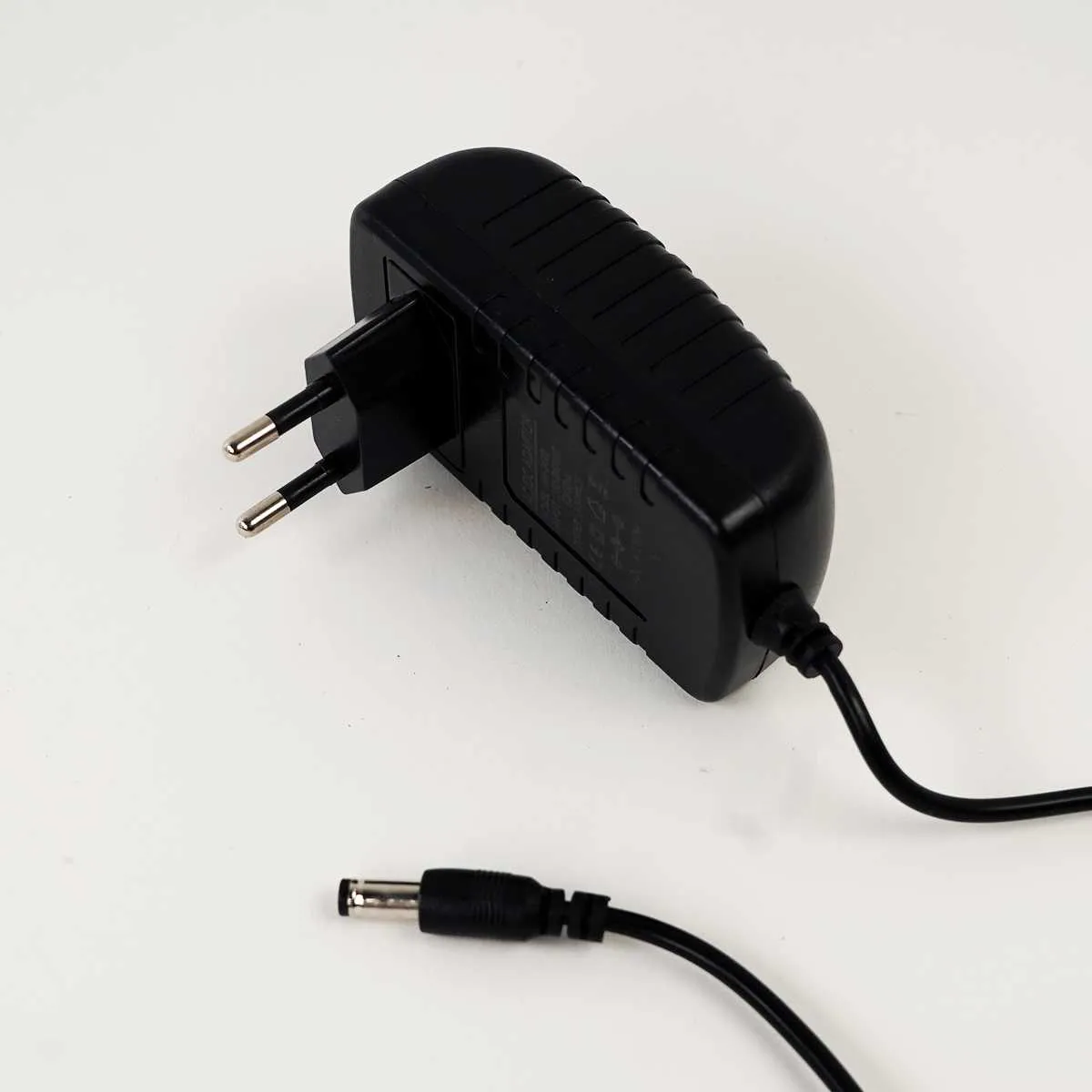 uv / led lampa za nokte - fusion power (86w) - slika 3