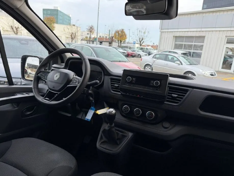 renault trafic passenger (8+1) grand zen 2.0 dci 110kw - slika 10