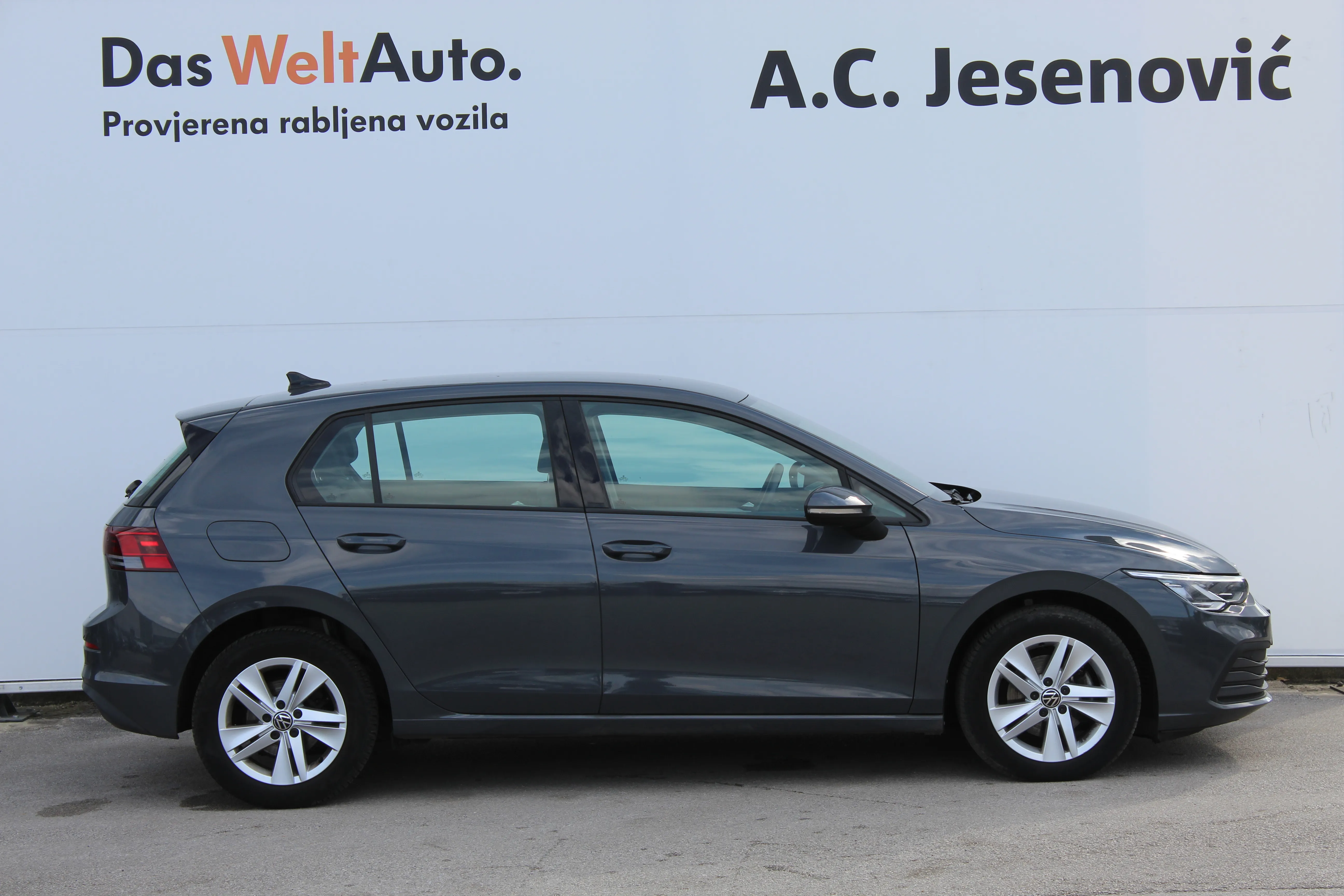 13131 volkswagen golf 2.0 tdi life - slika 4