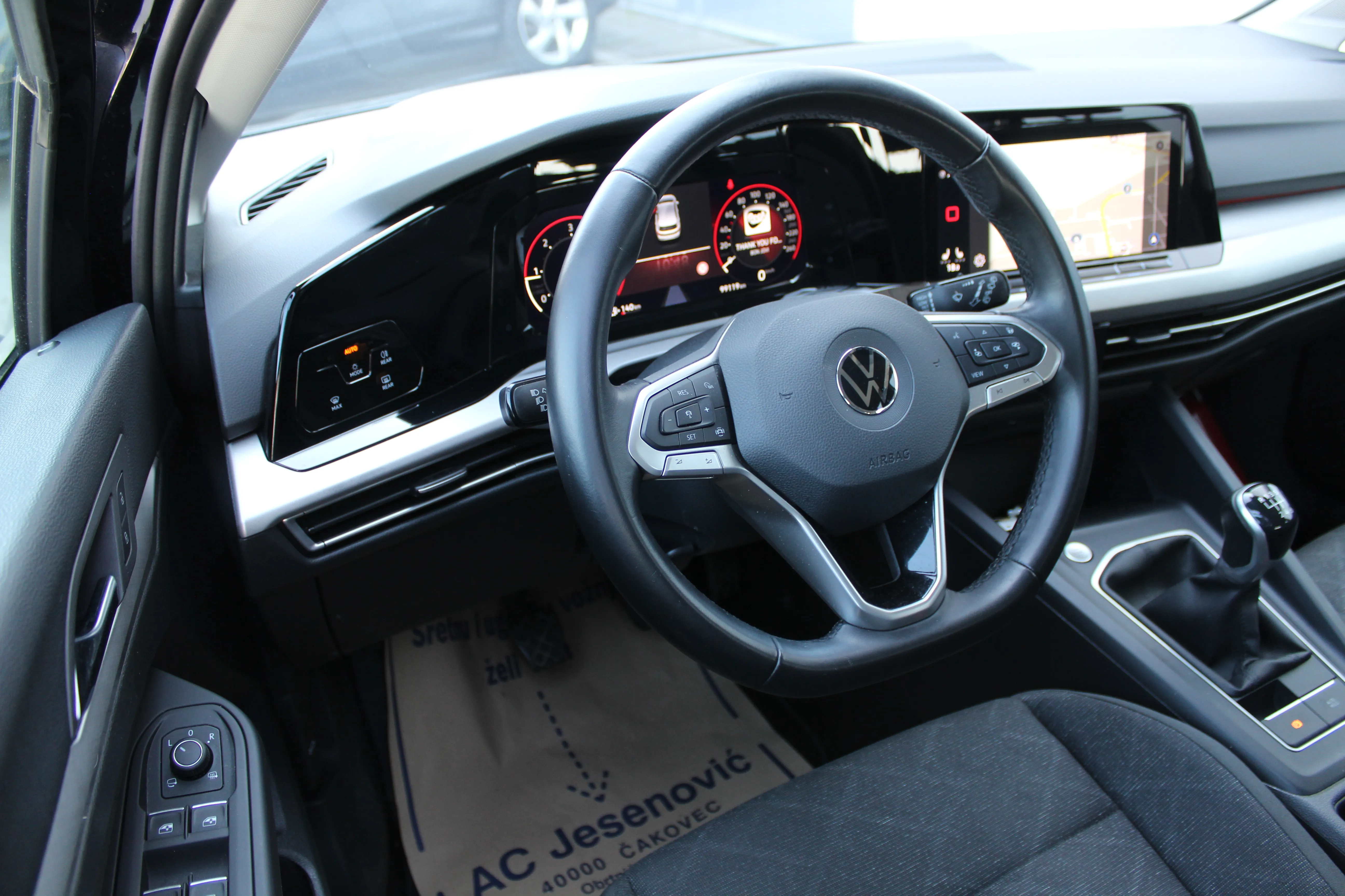 volkswagen golf 2.0 tdi life - slika 9