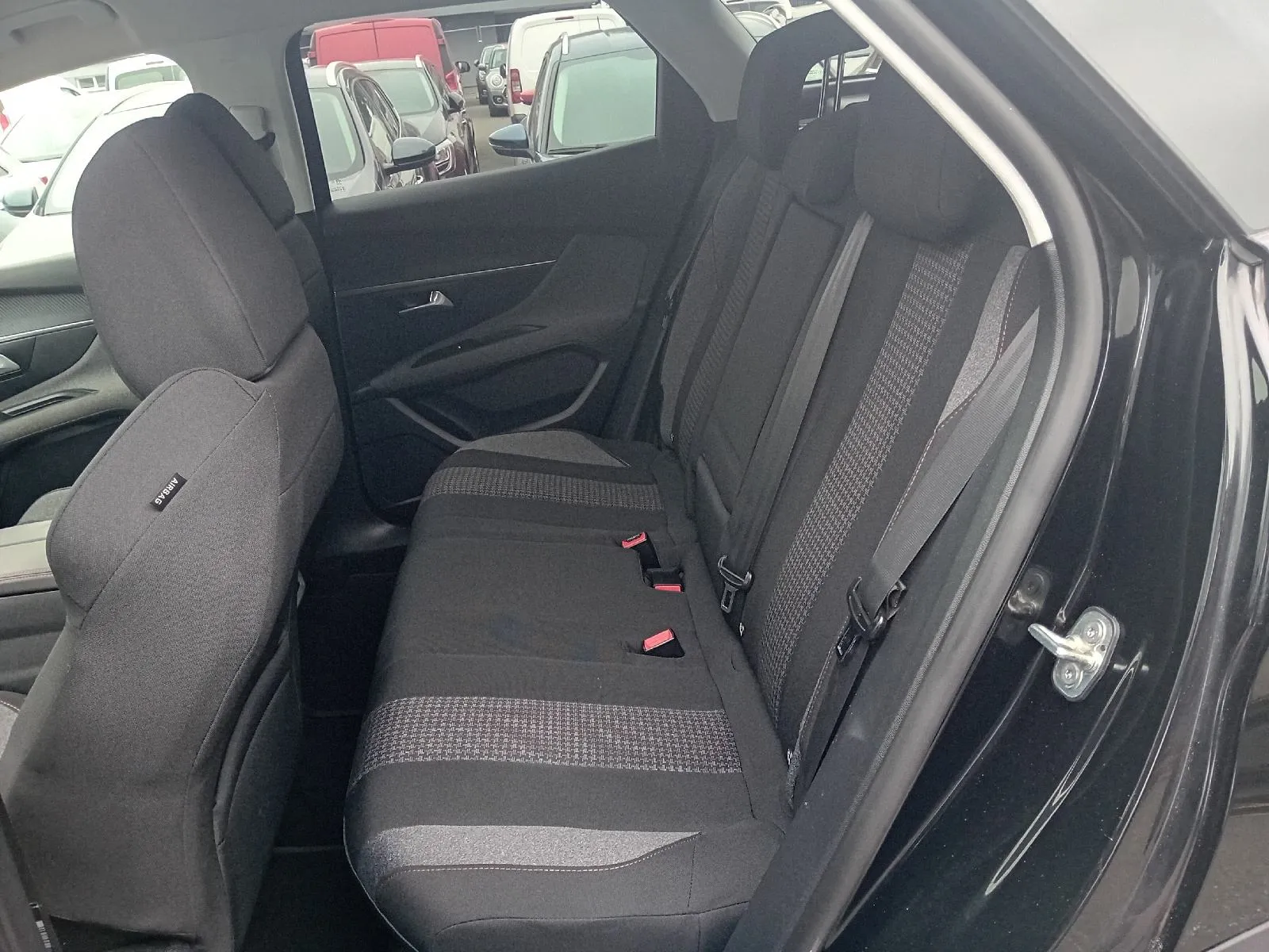 peugeot 3008 1,6 bluehdi automatik,do 2 godine jamstva,u sustavu pdv-a - slika 4