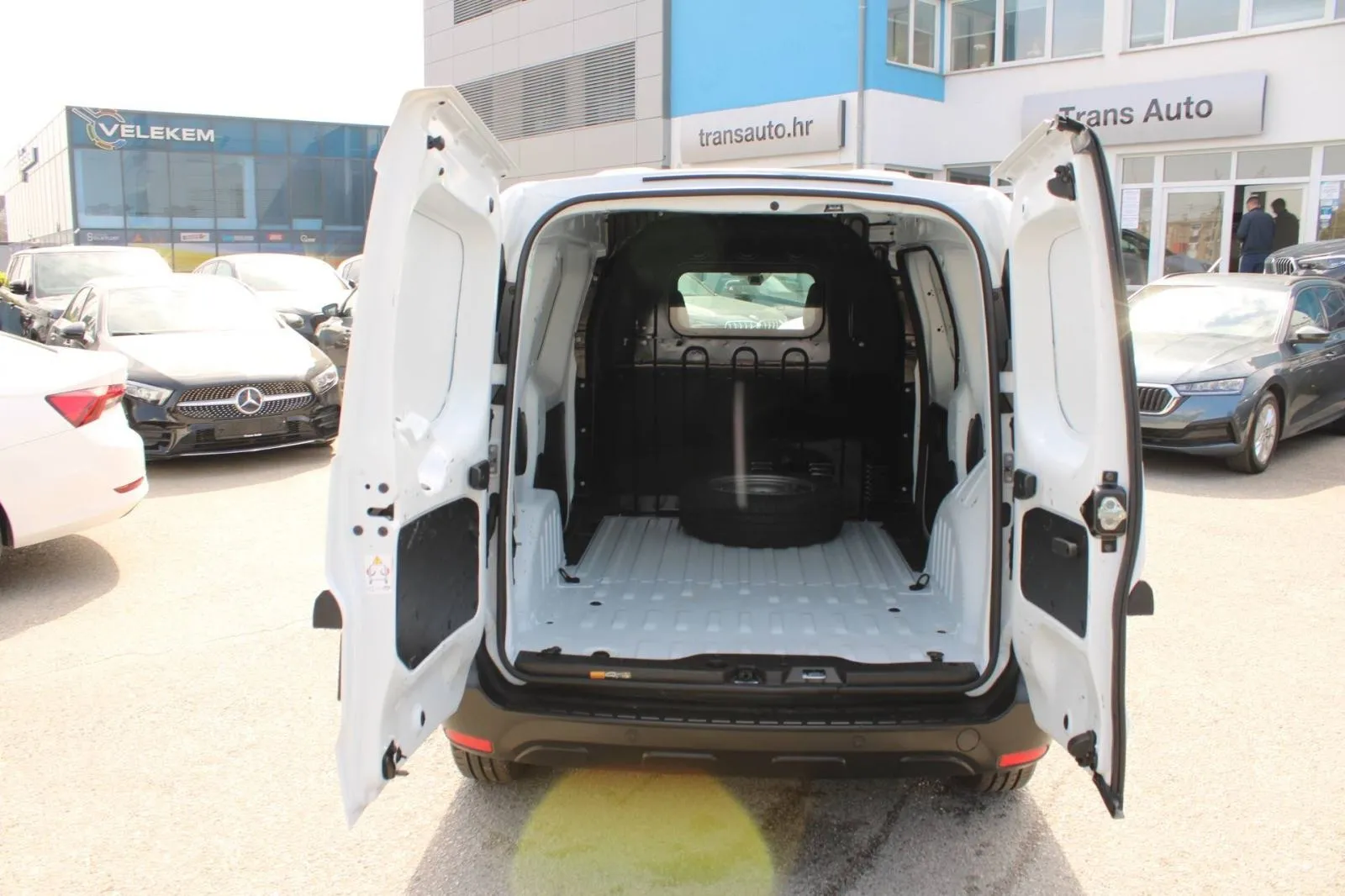 renault kangoo express 1.5 dci *navigacija*, 2023 god. - slika 7