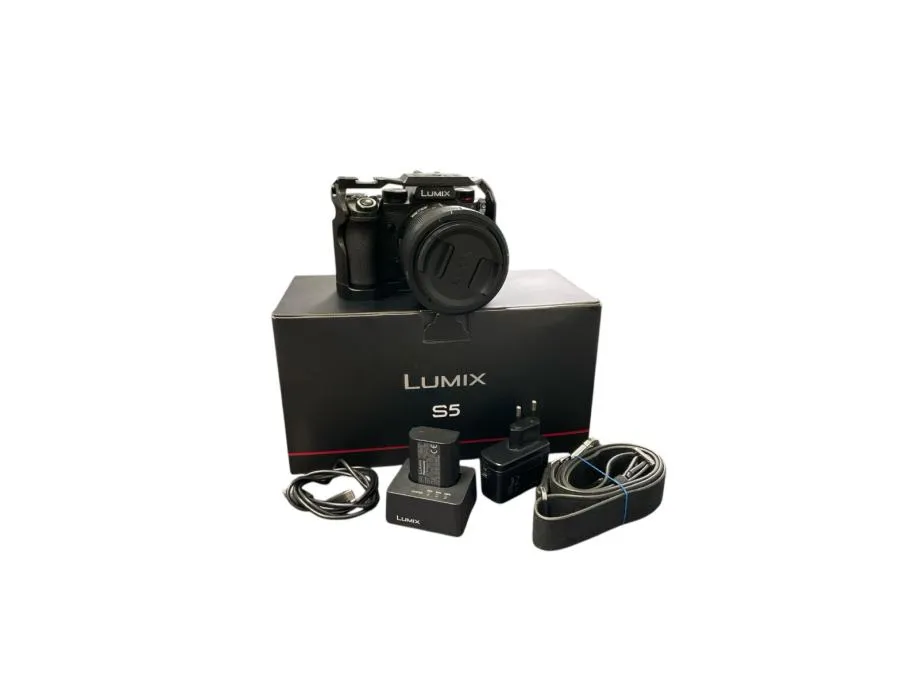 panasonic kit lumix s5 + lumix 20-60mm f/3.5-5.6 / r1, rate! - slika 8