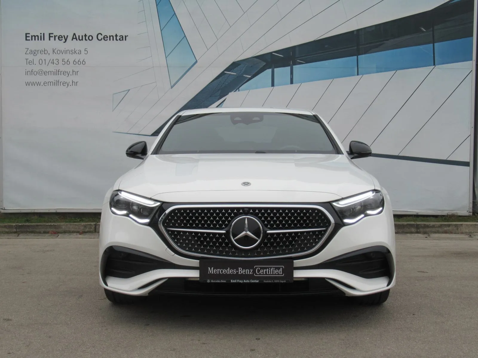 Mercedes-Benz E-klasa 300 de AMG Line/Night/360°/Digital/Burmester/DC - Zagreb