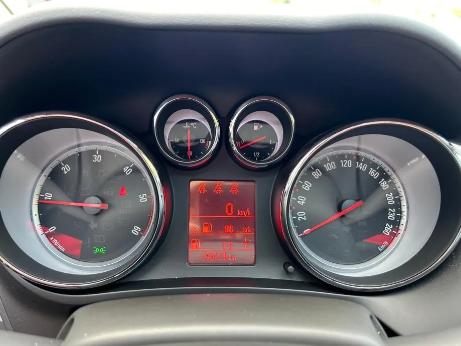 opel zafira 2,0 cdti - 145.000km - full - servisna - reg 1 god!! - slika 17