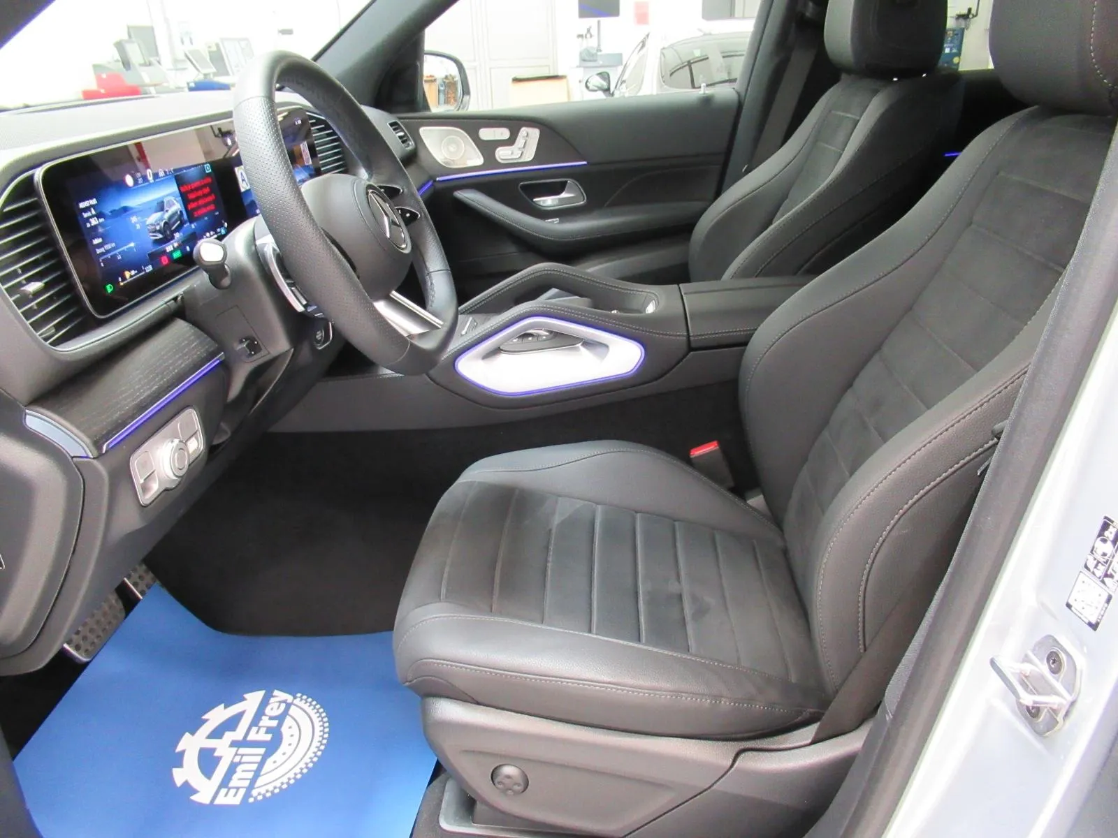 mercedes-benz gle 350 de 4m amg line/airmatic/night/memory/pano/21" - slika 18
